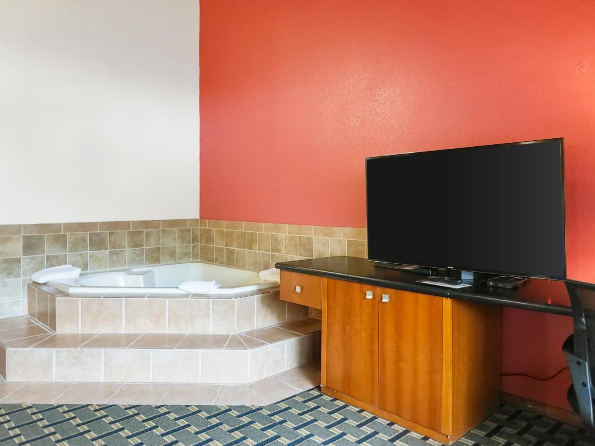 Americas Best Value Inn Hinckley Exteriör bild
